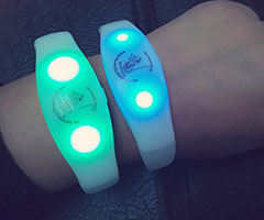 China Remote controlled led wristbands